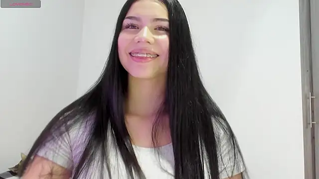 Snapshot of Natasha_su_ chatting on 01-04-25, 12:16 Natasha su online show from 01-04-25, 12:16