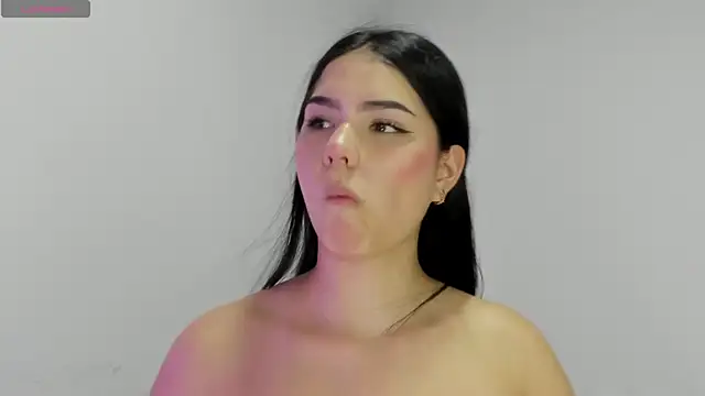 Snapshot of Natasha_su_ chatting on 02-02-25, 04:15 Natasha su online show from 02-02-25, 04:15