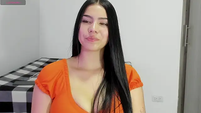 Snapshot of Natasha_su_ chatting on 01-05-25, 12:09 Natasha su online show from 01-05-25, 12:09