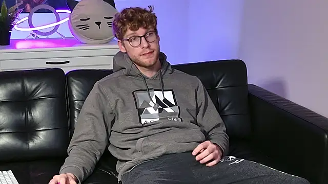 BlueEyedTallGuy94 online show from 11-07-25, 11:41