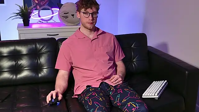 BlueEyedTallGuy94 online show from 11-04-25, 02:48