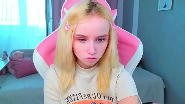 b4by LoL1 online show from 02-28-26, 08:36