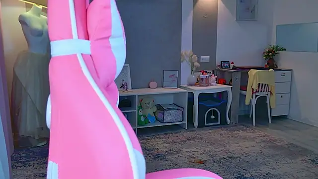 b4by LoL1 online show from 11-30-25, 01:45