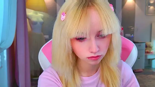 b4by LoL1 online show from 02-08-26, 10:24