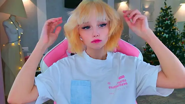 b4by LoL1 online show from 01-12-26, 08:54