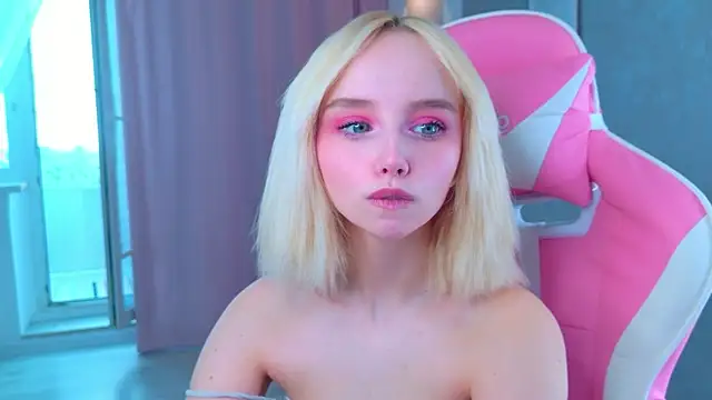 b4by LoL1 online show from 04-03-26, 06:20