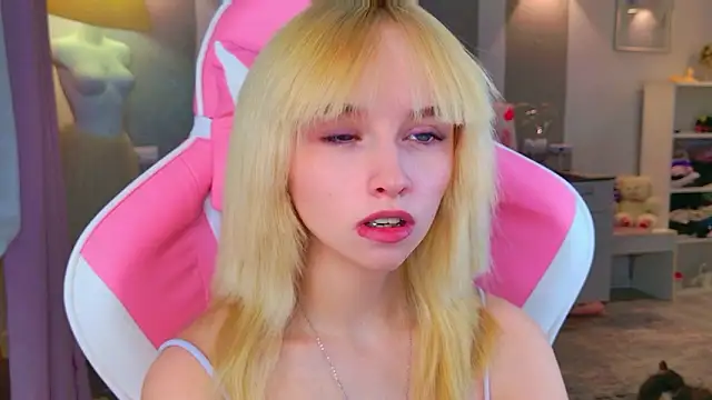 b4by LoL1 online show from 02-09-26, 01:20