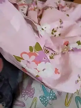 Snapshot of Grig1982 chatting on 09-22-25, 05:13 Grig1982 online show from 09-22-25, 05:13