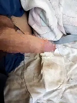 Grig1982 online show from 10-31-25, 07:27