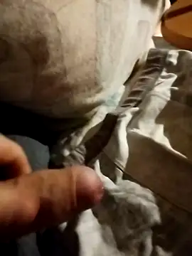 Snapshot of Grig1982 chatting on 02-21-26, 07:27 Grig1982 online show from 02-21-26, 07:27