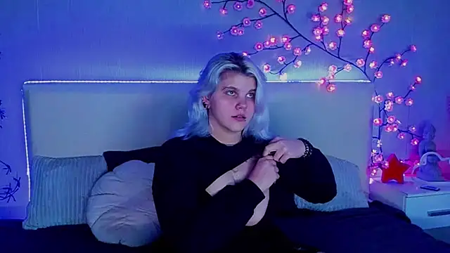 JoannLowe online show from 12-03-25, 08:52