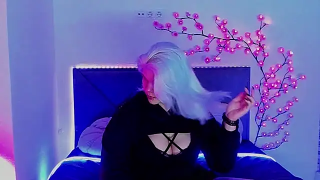 JoannLowe online show from 04-17-26, 07:28