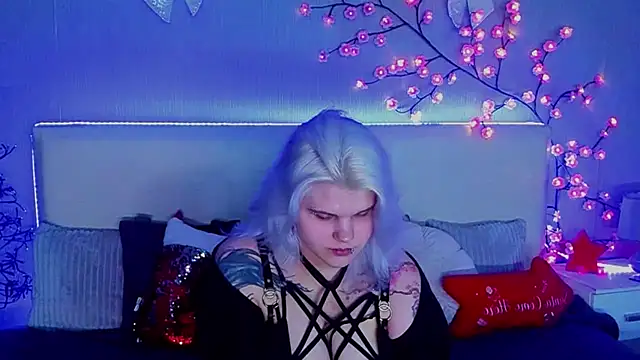 JoannLowe online show from 12-14-25, 08:14