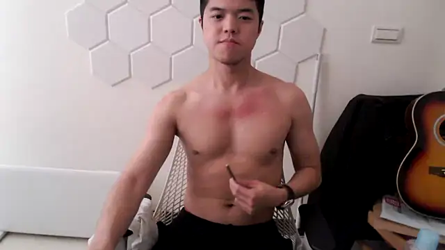 Snapshot of TheDarkPrix chatting on 10-31-25, 04:58 TheDarkPrix online show from 10-31-25, 04:58