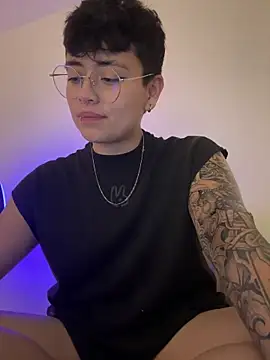 Ashley Chriss online show from 03-01-25, 06:24