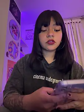 Ashley Chriss online show from 09-27-25, 11:33