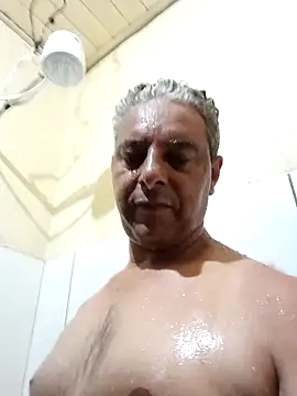 Snapshot of gordonunes chatting on 02-11-26, 02:33 gordonunes online show from 02-11-26, 02:33