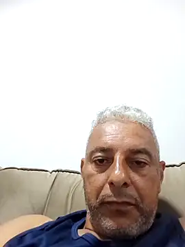 Snapshot of gordonunes chatting on 05-08-26, 11:30 gordonunes online show from 05-08-26, 11:30