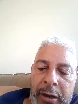 Snapshot of gordonunes chatting on 05-20-26, 06:27 gordonunes online show from 05-20-26, 06:27