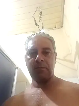 Snapshot of gordonunes chatting on 02-10-26, 02:21 gordonunes online show from 02-10-26, 02:21