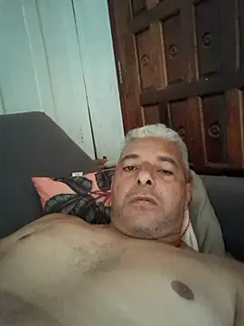 Snapshot of gordonunes chatting on 02-26-26, 11:21 gordonunes online show from 02-26-26, 11:21