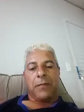 Snapshot of gordonunes chatting on 06-15-26, 11:26 gordonunes online show from 06-15-26, 11:26