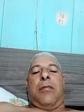 Snapshot of gordonunes chatting on 12-01-25, 04:57 gordonunes online show from 12-01-25, 04:57