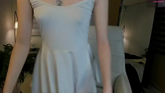 Catyloves online show from 04-15-26, 09:48