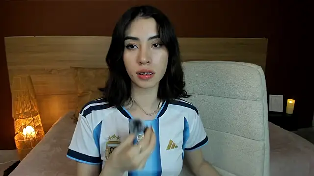 Catyloves online show from 06-17-26, 10:30