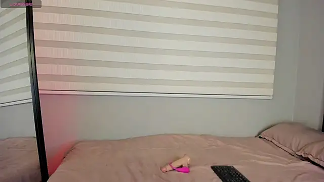 Catyloves online show from 09-18-25, 10:35