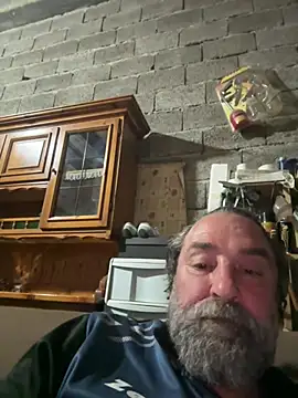 Snapshot of ros217 chatting on 05-12-26, 07:53 ros217 online show from 05-12-26, 07:53