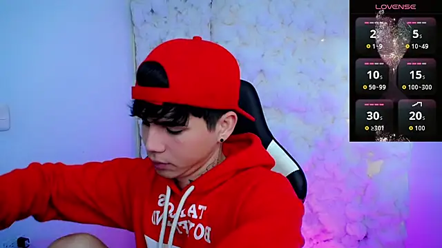 Snapshot of Tayson_Rivers chatting on 12-15-25, 11:38 Tayson Rivers online show from 12-15-25, 11:38