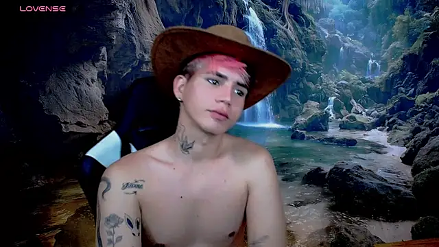 Snapshot of Tayson_Rivers chatting on 02-03-26, 06:33 Tayson Rivers online show from 02-03-26, 06:33