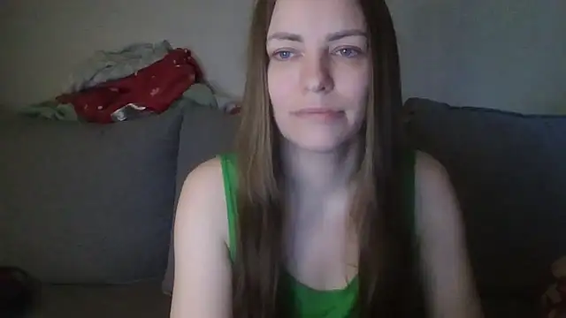 AnnaDiamond1 online show from 04-22-26, 10:11