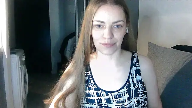 AnnaDiamond1 online show from 07-12-26, 08:53