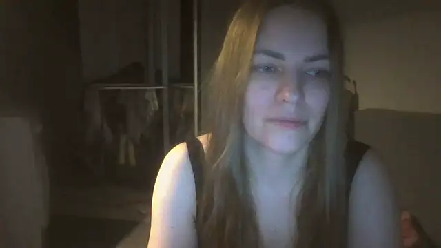 Snapshot of AnnaDiamond1 chatting on 01-19-26, 01:09 AnnaDiamond1 online show from 01-19-26, 01:09