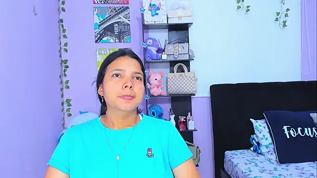 Snapshot of sara_mendez2 chatting on 03-07-25, 04:22 sara mendez2 online show from 03-07-25, 04:22