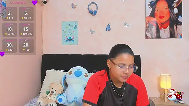 Snapshot of sara_mendez2 chatting on 05-14-26, 12:07 sara mendez2 online show from 05-14-26, 12:07