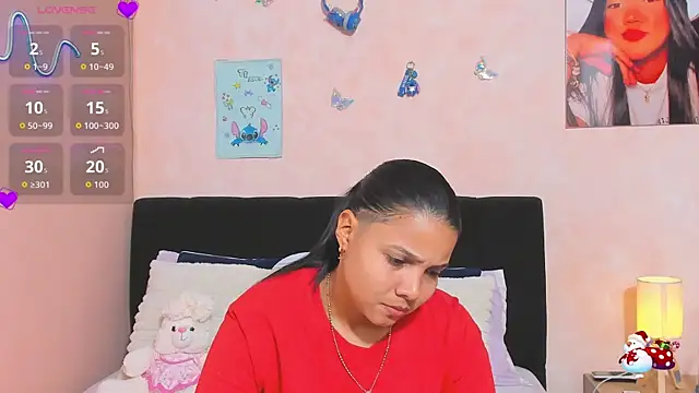 Snapshot of sara_mendez2 chatting on 05-16-26, 01:04 sara mendez2 online show from 05-16-26, 01:04