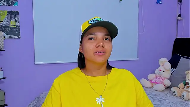 Snapshot of sara_mendez2 chatting on 03-15-25, 11:06 sara mendez2 online show from 03-15-25, 11:06