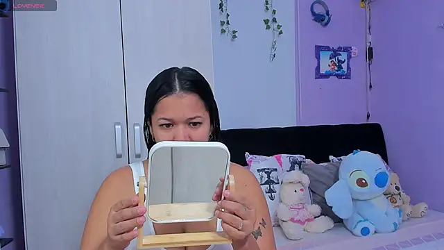 Snapshot of sara_mendez2 chatting on 09-19-25, 12:03 sara mendez2 online show from 09-19-25, 12:03