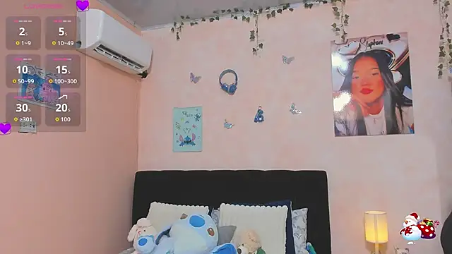 Snapshot of sara_mendez2 chatting on 05-06-26, 01:42 sara mendez2 online show from 05-06-26, 01:42