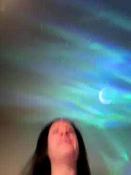 Evelinia online show from 10-27-25, 02:29