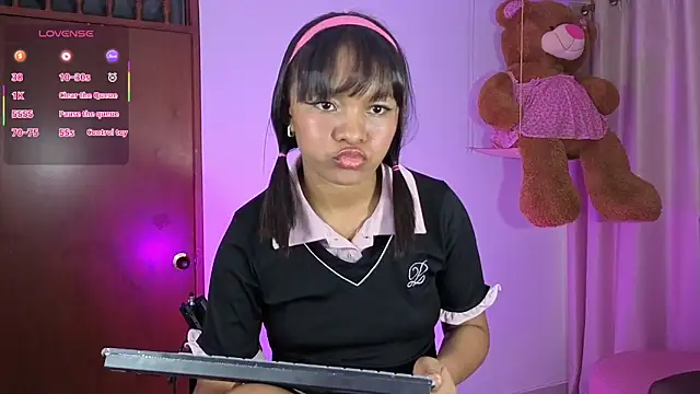 KaattySweet  online show from 04-17-26, 07:38