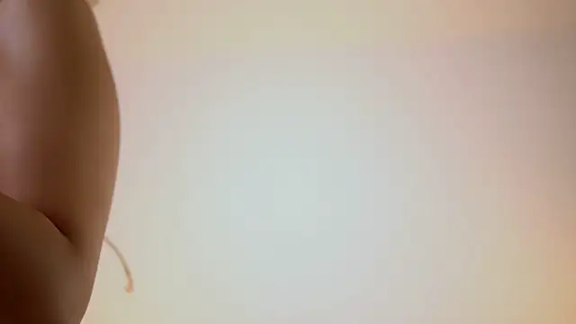 Snapshot of AdelineKing chatting on 07-08-26, 01:41 AdelineKing online show from 07-08-26, 01:41
