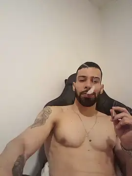 Snapshot of prince-roludo chatting on 12-21-24, 11:44 prince-roludo online show from 12-21-24, 11:44