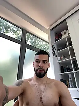 Snapshot of prince-roludo chatting on 03-20-25, 12:22 prince-roludo online show from 03-20-25, 12:22