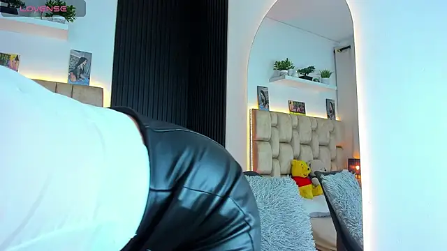 little sophie18 online show from 02-25-26, 07:25