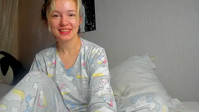 foxy blond online show from 12-23-25, 12:22