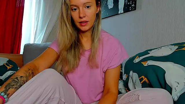 foxy blond online show from 11-09-25, 06:39